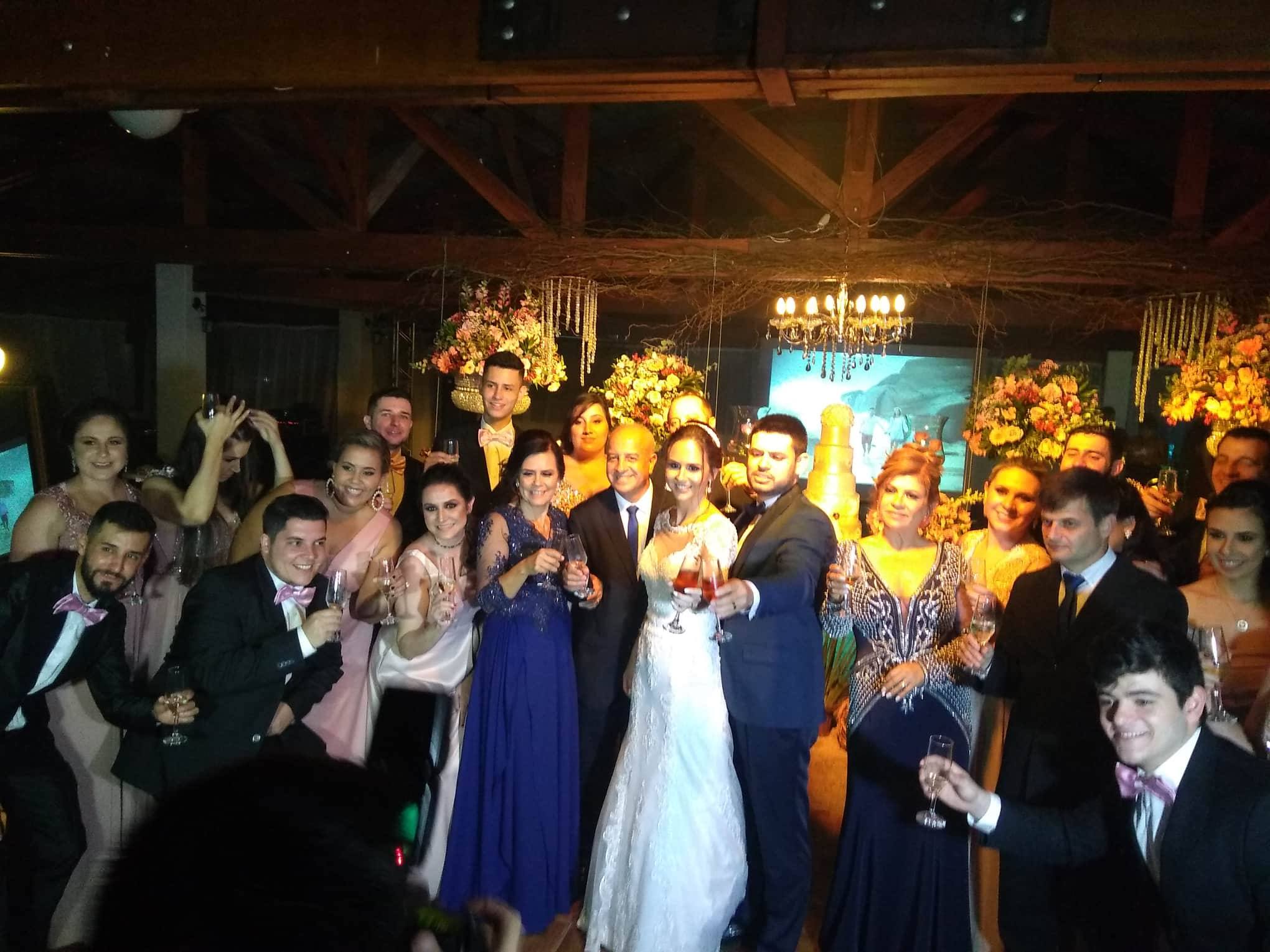 42331130 257557678232972 1875947053813596160 n - Casamento Nara e Bruno