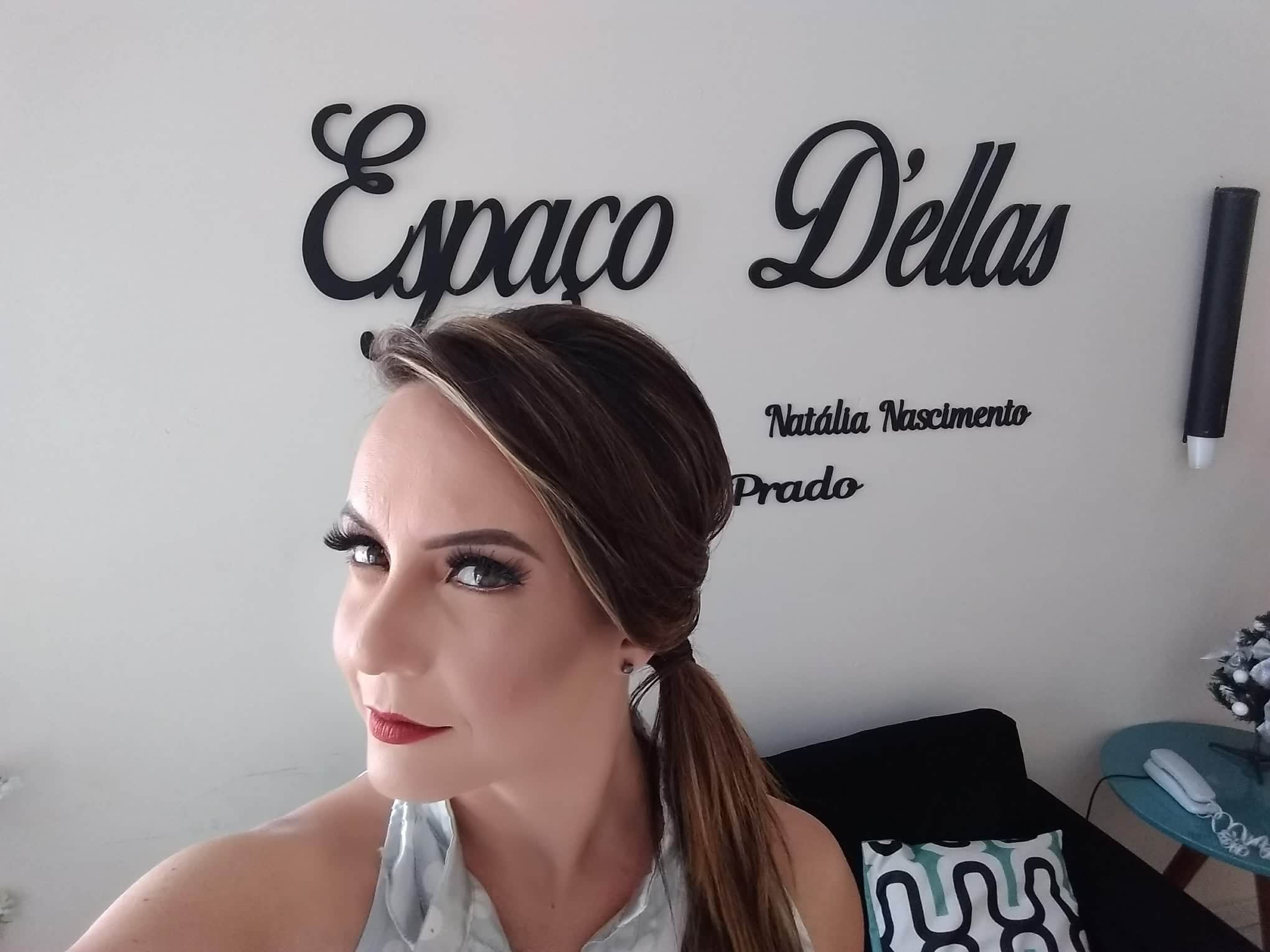 46188569 494781127696405 4664527847178633216 n - Antes e Depois Beleza - Penteado e Make retrô