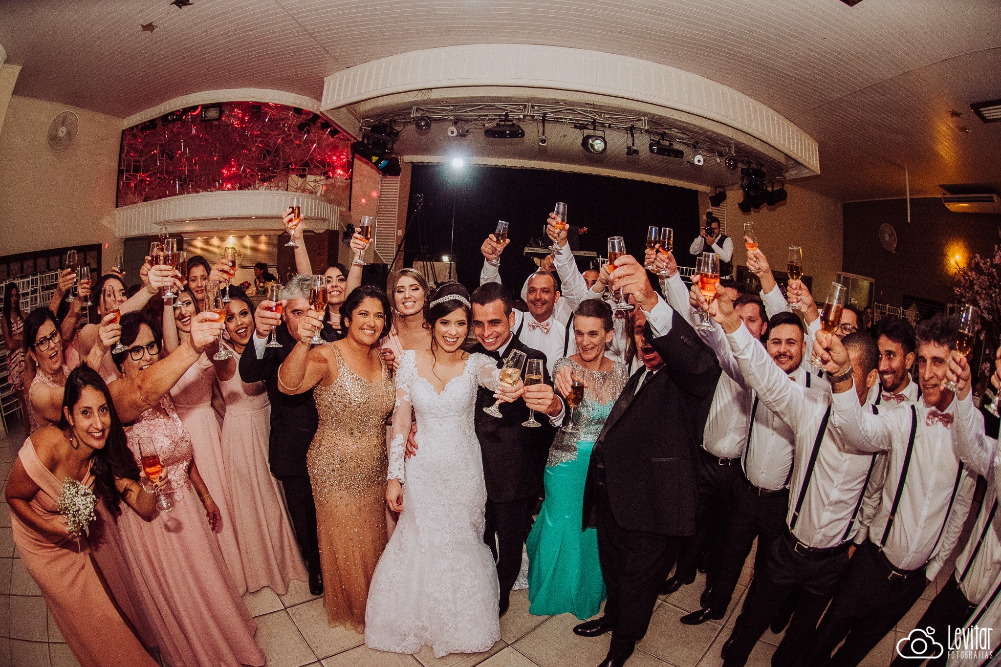 47571442 1948652765210910 7161700430974550016 o - Casamento Octávio e Thaís