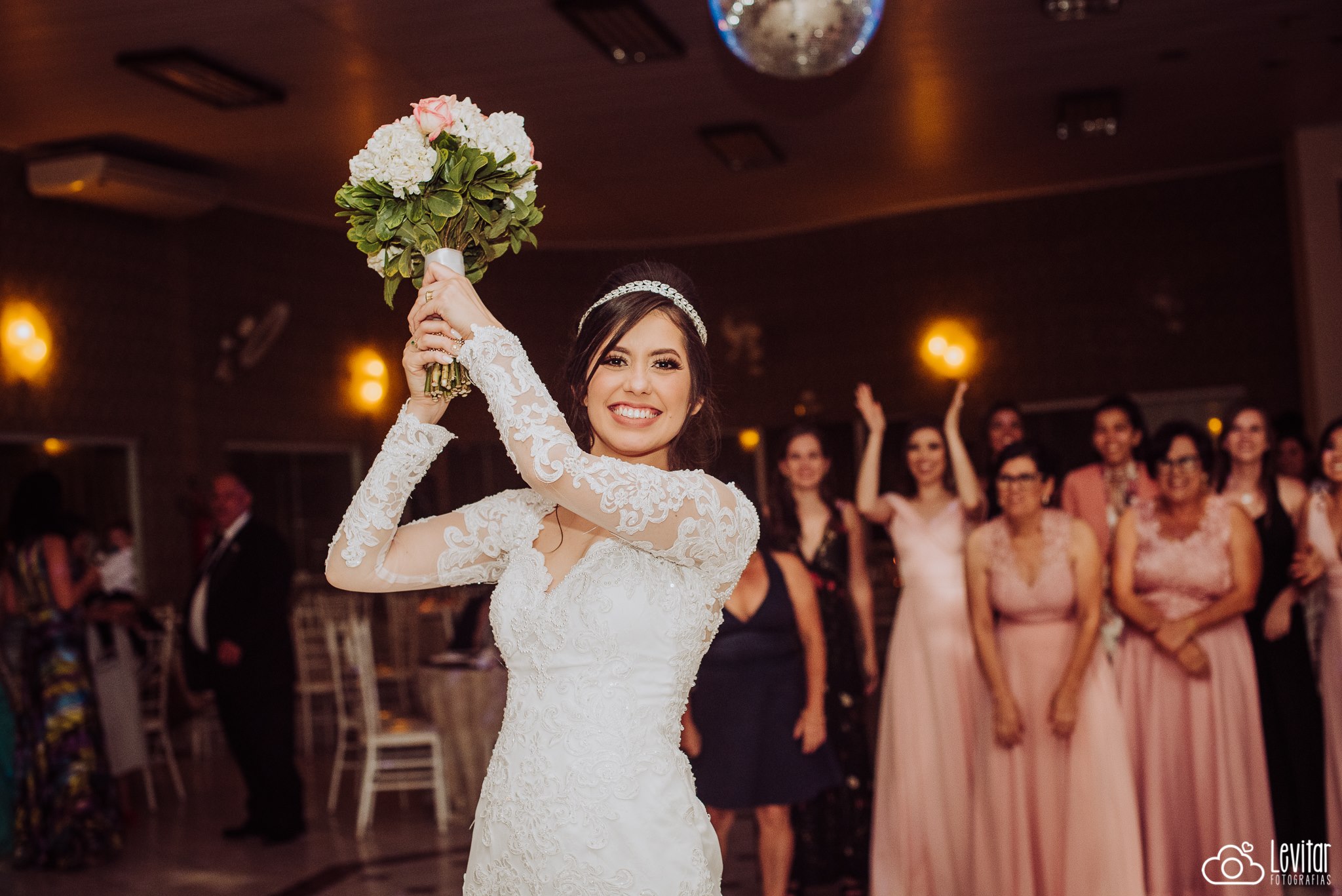 48046849 1948643851878468 6853555206299320320 o - Bouquet combinando com o estilo do Casamento.