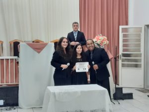 133327560 1285384668506658 4226182573895147436 n 300x225 - Formatura do Curso de Canto e Interpretação - Ministério de Louvor